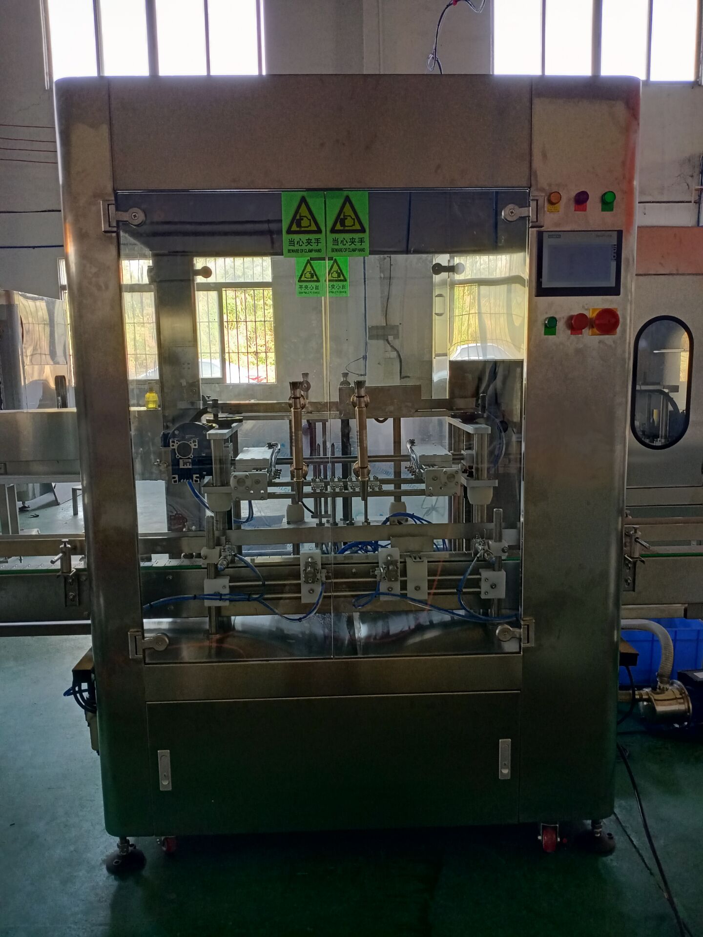 消毒液灌裝機(jī) 消毒液灌裝機(jī)